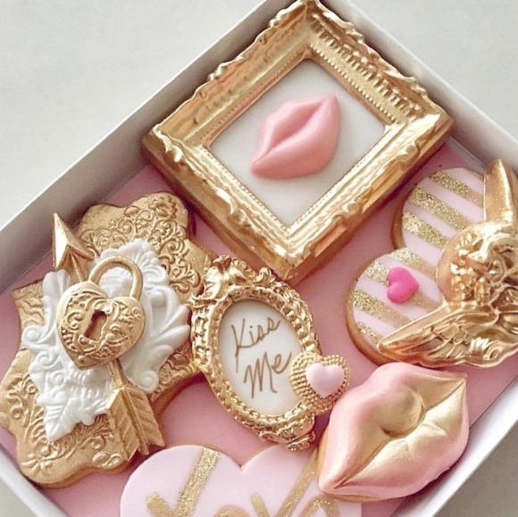 Silicone Mold Kissable Lips💋 - Picture 7 of 16